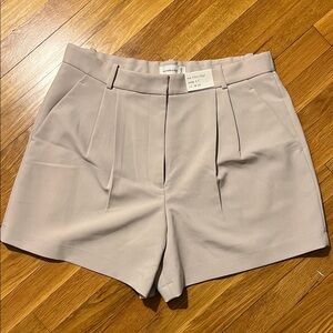 Abercrombie & Fitch High-Waist Tailored Shorts in Light Taupe